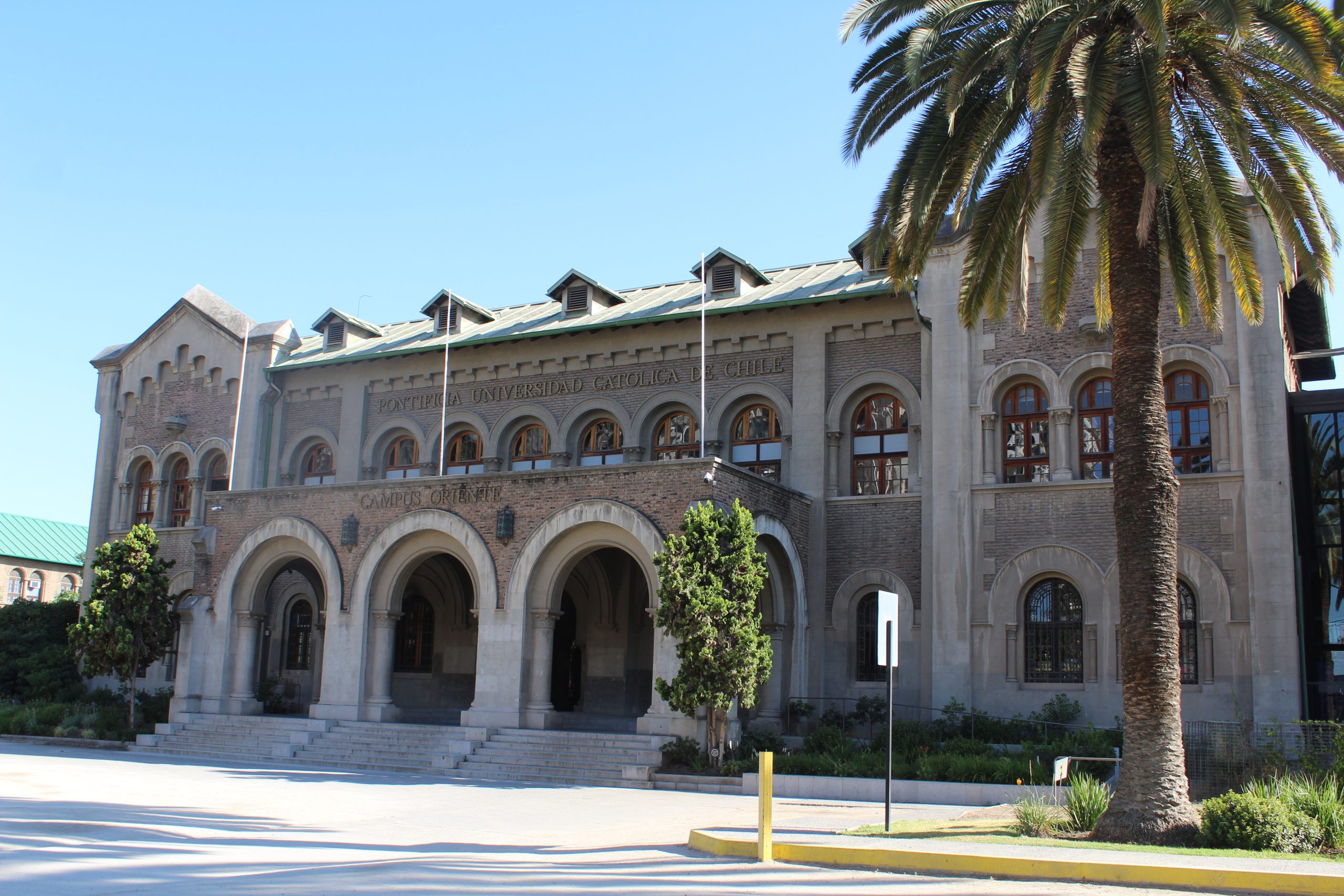 frontis campus oriente uc